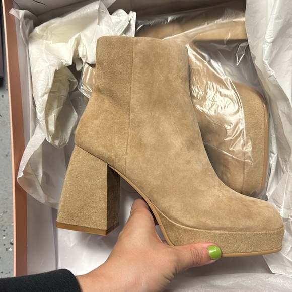 Lisa Vicky Nifty Heeled Bootie Side Zip Tan Camel Brown Suede 7 - Picture 4 of 6